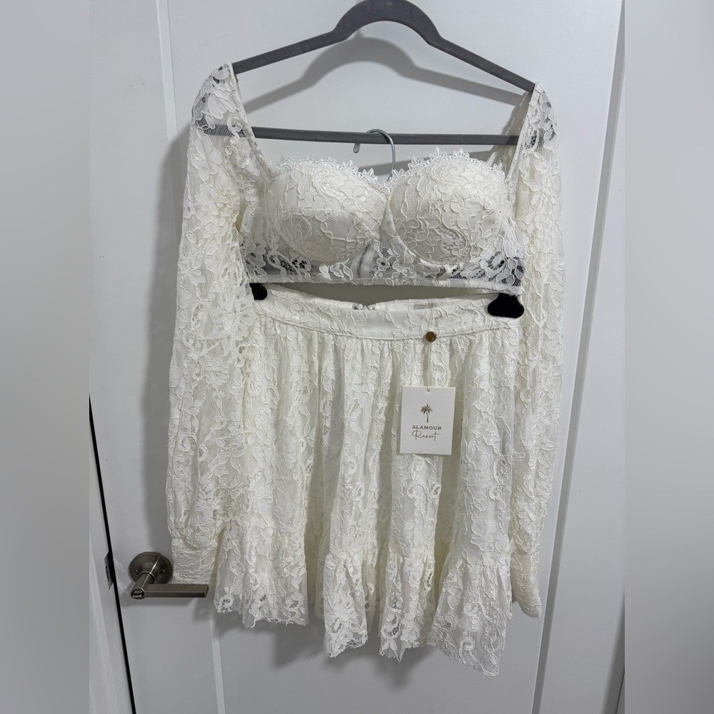 Alamour The Label Resort "Laria Set" –‎ White Lace Two-Piece (Size M) - Picture 5 of 8